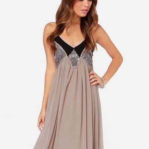 Lulu’s Top of the World taupe maxi dress